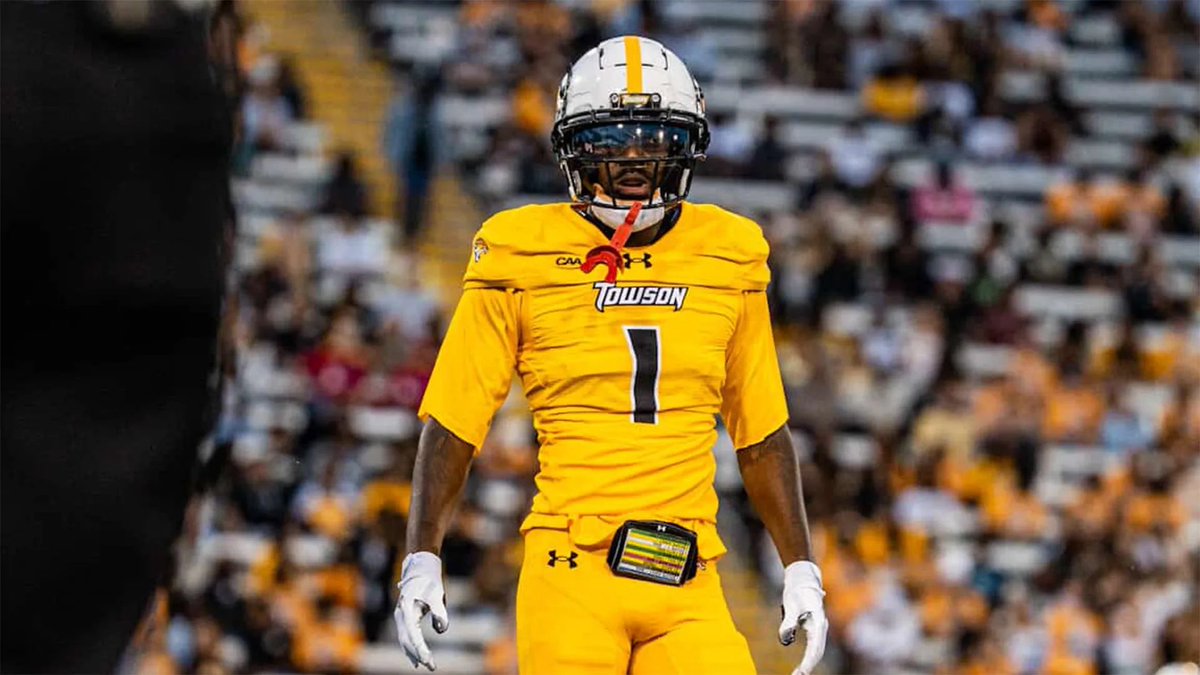 NahjaeSmith's tweet photo. Blessed to receive an offer from Towson University! 🐯
#gohtigers #ᴀɢᴛɢ 
@DarianDulin 
@CoachKline199 
@EHSCoachKD 
@spotwood_sports 
@EHSMinutemenFB https://t.co/oD8IB6mSGv