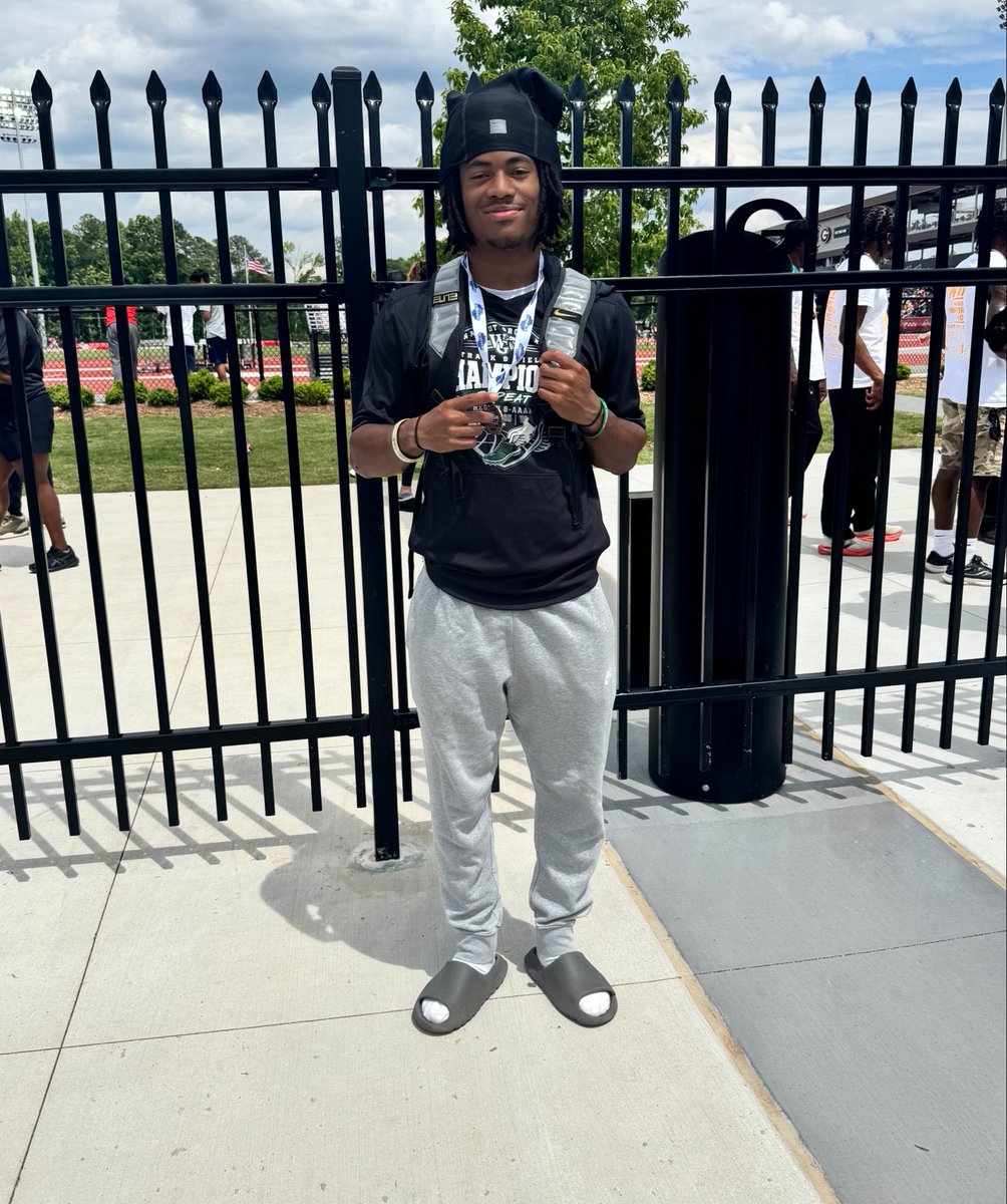 JulianSease11's tweet photo. 🥉 Finished 3rd at the 4AAAA GHSA State Championship today in the 4x100 relay, running a 41.93 ⚡️ (Lane 5) while finishing 1st in our heat.

I’m truly grateful for the opportunity to compete at UGA at the highest level and for my team for making this season a memorable one.

@coachrobandrews @CoachLeroyRyals @CoachM_Gray @TheGrove_Track @CoachCarrafa @coachnate56