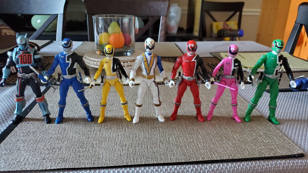 NobleSword78's tweet photo. I know that the Super Sentai series is on hiatus, but I still want to show my appreciation for the franchise through my collection. One example, Tokusou Sentai Dekaranger. #パワーレンジャーライトニングコレクション #特捜戦隊デカレンジャー  #PowerRangersSPD https://t.co/NRW4VG4XhF