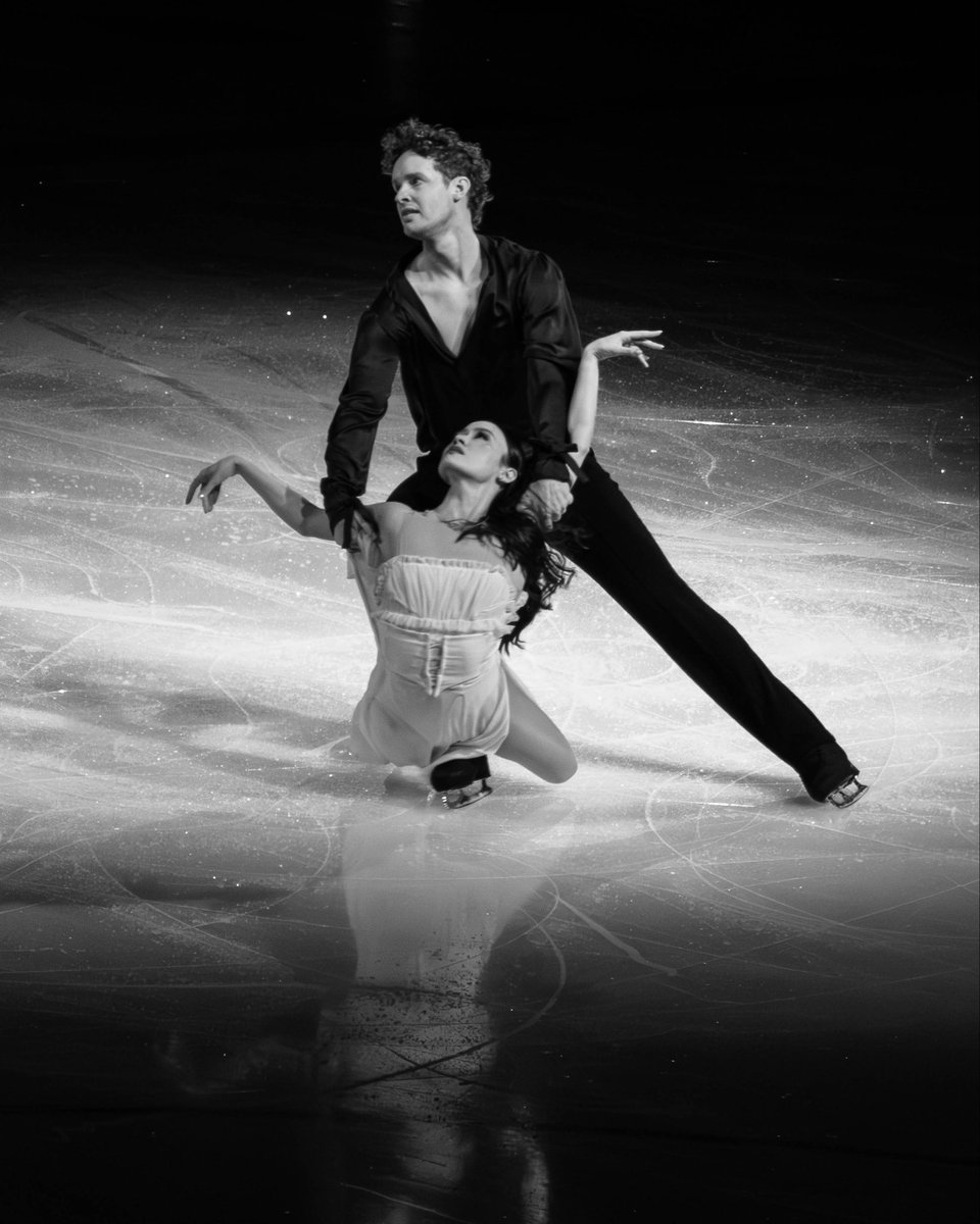 rhymeswitheve's tweet photo. madison chock and evan bates, stars on ice 2026 

@starsonice @ChockBates #starsonice #SOI26 #chockandbates https://t.co/JXX7QMuT1V