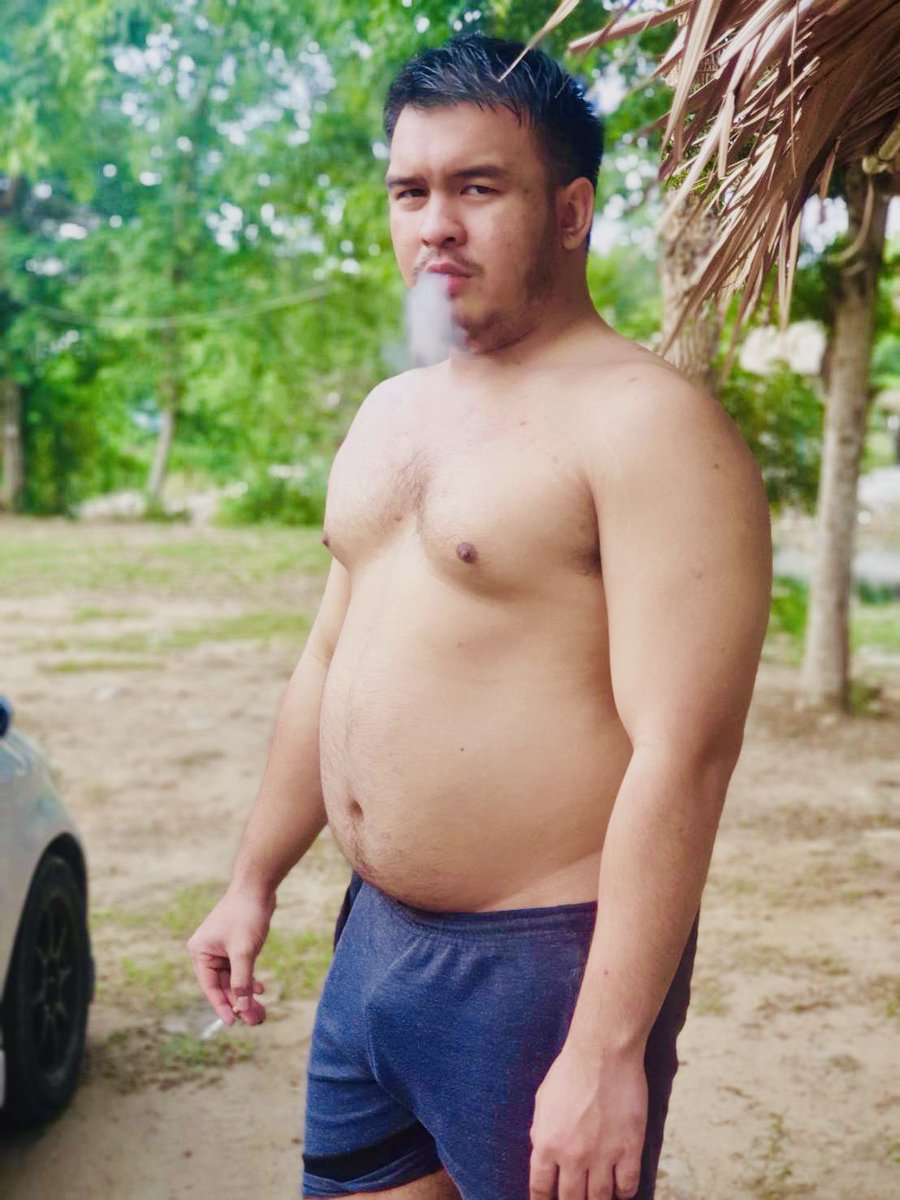 Shirtless Boy ID tweet media