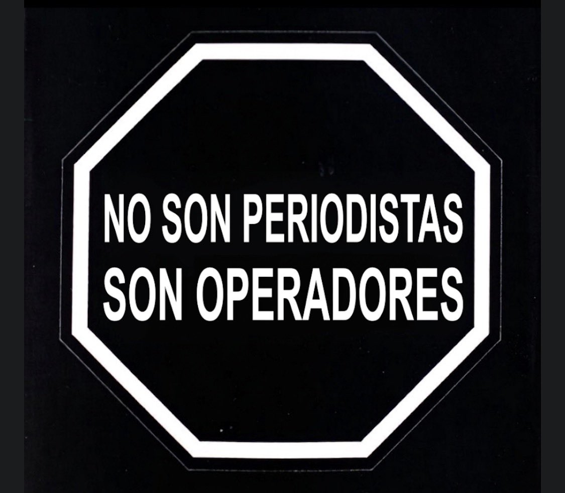 ElCiudadano1958's tweet photo. Lamentablemente hoy el 95% de los periodistas del país #Operan a pedido de los accionistas de los medios de comunicación #ExtrañanPauta mucha 💰, saben que no pueden subsistir sin la Plata de los gobiernos , saben que son demasiados medios y que sobreviran muy pocos sin esa Plata 👇👇👇👇👇
