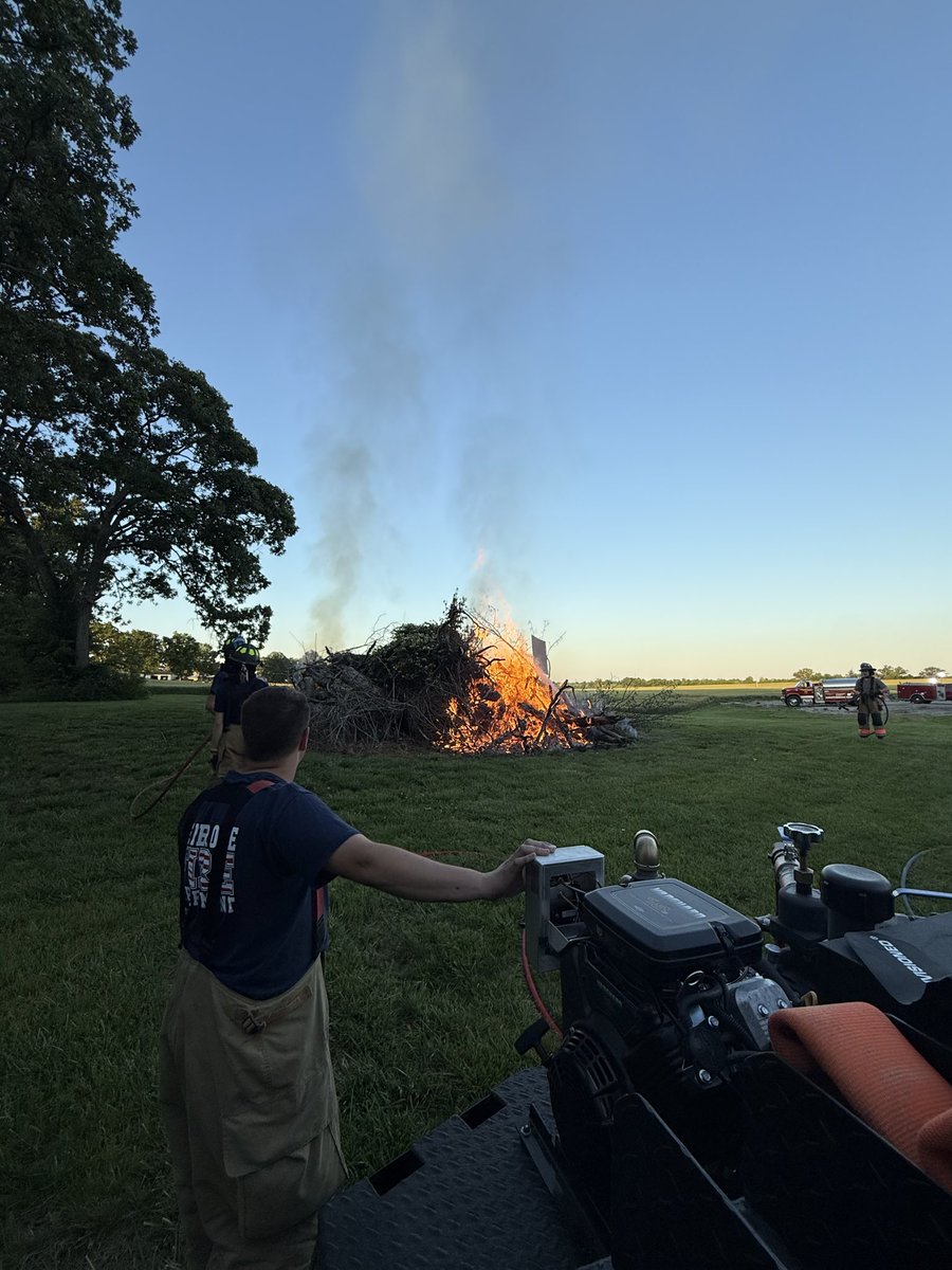FirePembroke's tweet photo. Tonight, members reviewed outdoor fire response procedures, including safety protocols, the tools and equipment utilized, and provided opportunities for junior firefighters to practice operating forestry hand lines. #pembrokefire https://t.co/4K93fTogS2