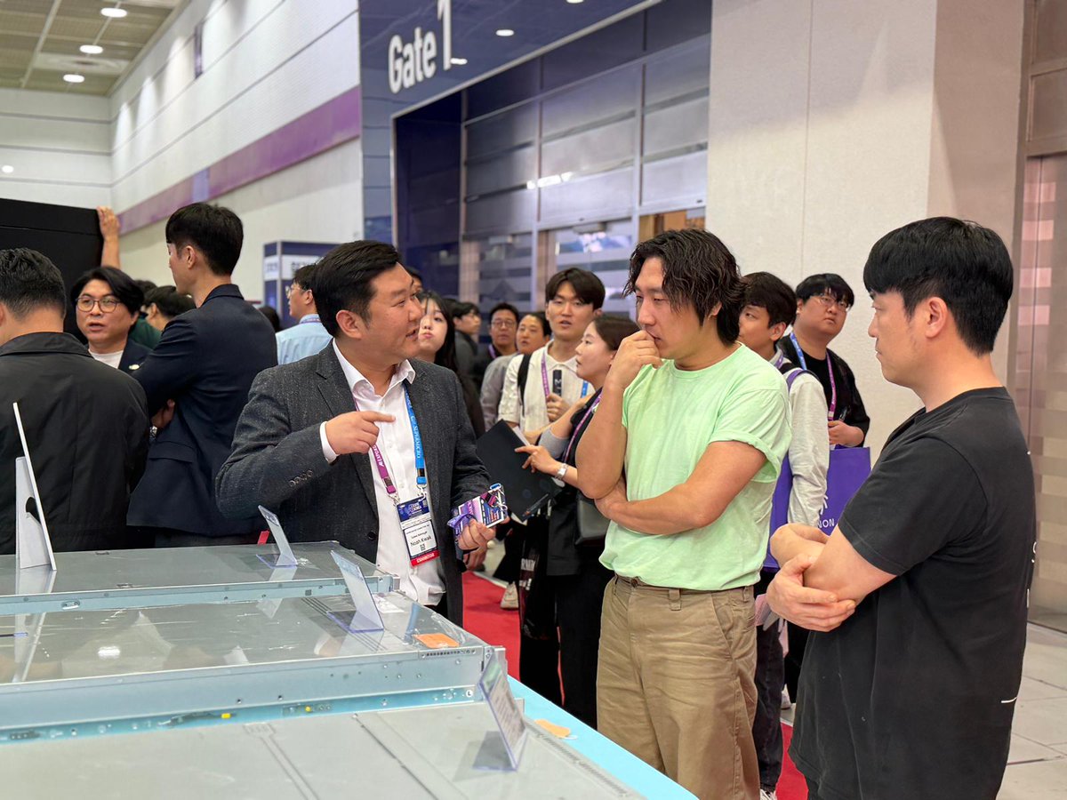 Supermicro tweet media
