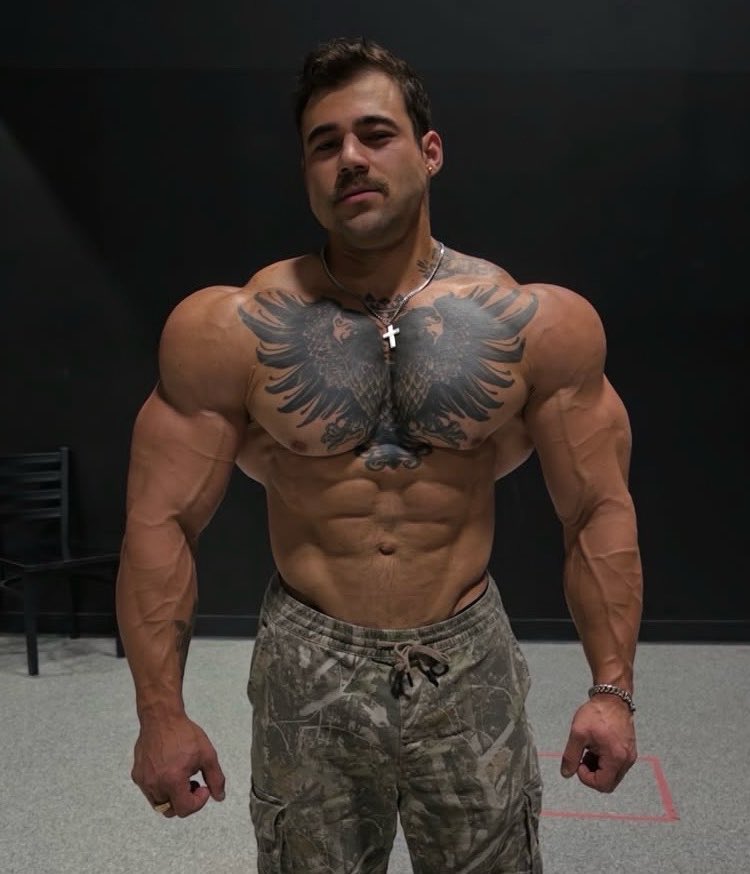 Léo tweet media