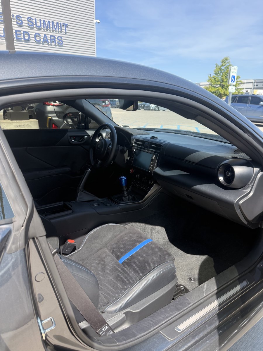 LSSubaru's tweet photo. 🚗Pre-Owned Spotlight: 2024 Subaru BRZ TS🚗

•Exterior: Magnetite Gray Metallic
•Interior: Black/Blue
•Carfax 1-Owner Vehicle
•Lifetime Powertrain Warranty 

🔗Link To View Vehicle: https://t.co/gA7FgHXhj8

#BalderstonAutoGroup #LSSubaru #SubaruDealer #PreOwnedSpotlight https://t.co/dujIghDR3d