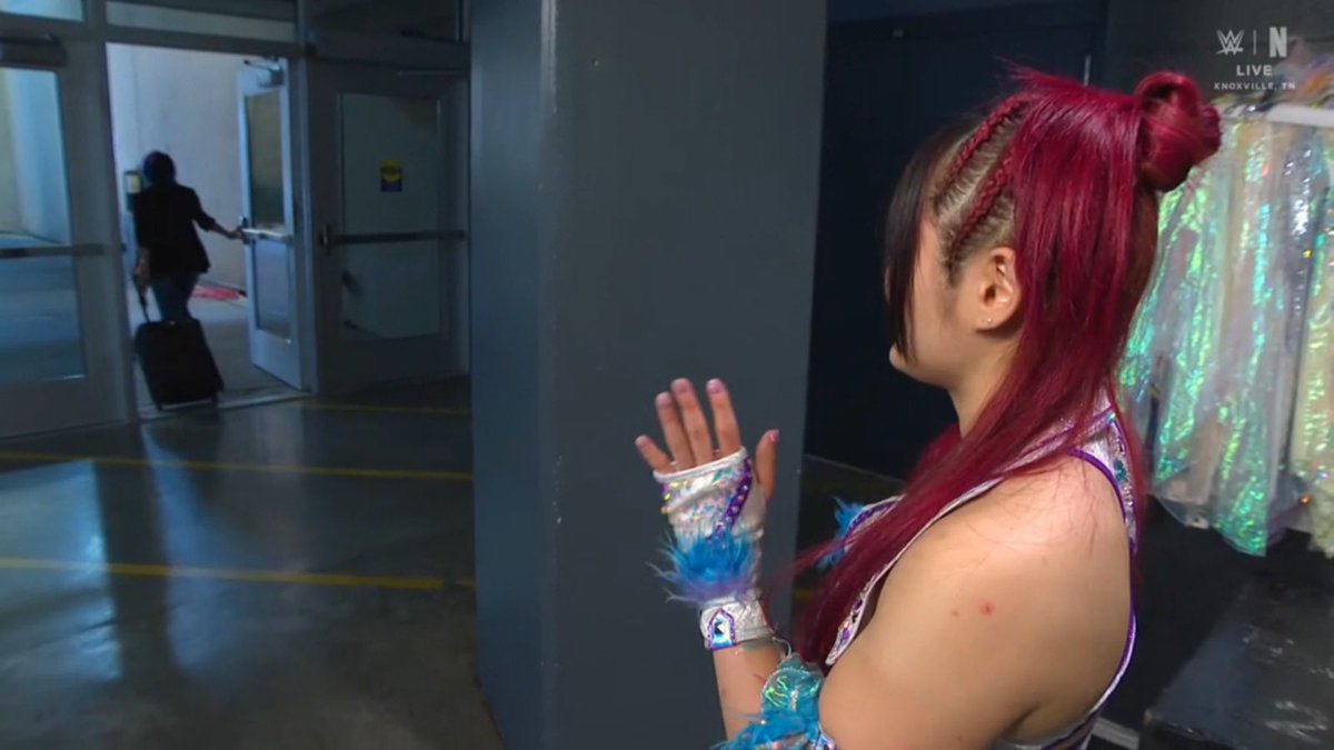 YKeedo's tweet photo. Asuka Is Done‼️ #WWERaw https://t.co/RAEKvJk2Aa