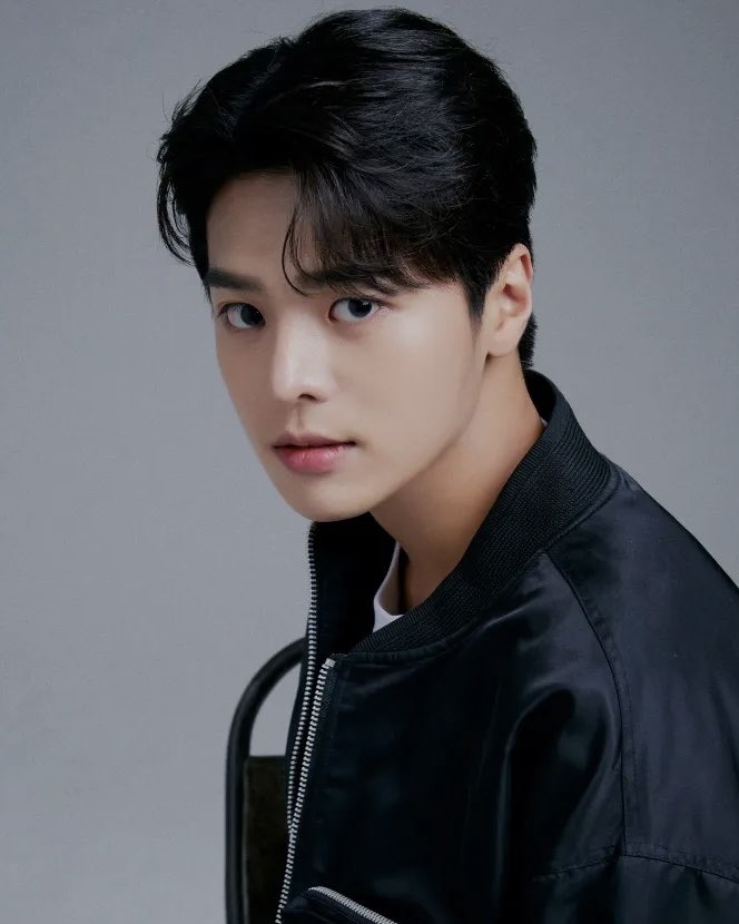 루키 tweet media