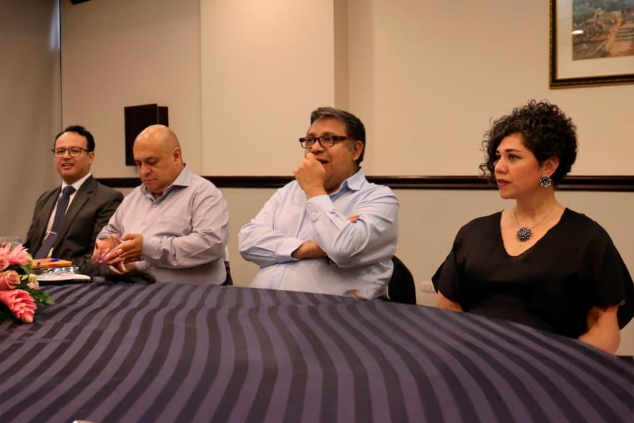 FAOGuatemala's tweet photo. 🔶¡Avanza el Plan Nacional de Desarrollo K’atun! 

El Subdirector General y Representante Regional de @FAOAmericas, René Orellana Halkyer (@FAOAmericasADG), se reunió con autoridades de @Segeplan y @SecretariaSESAN para fortalecer la coordinación y el trabajo conjunto. https://t.co/ihsVKnxjnf