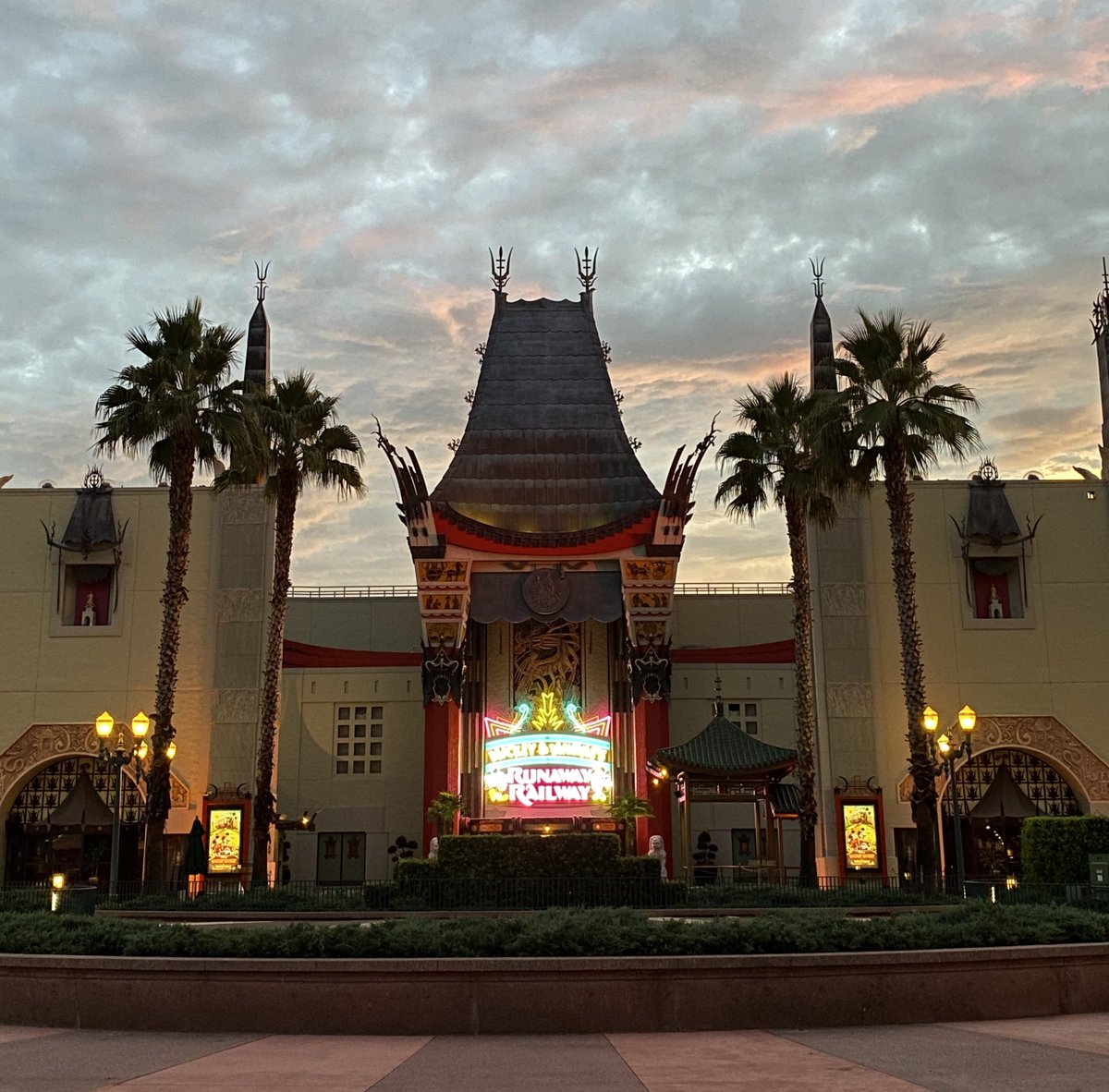 Disney Clips Guy tweet media