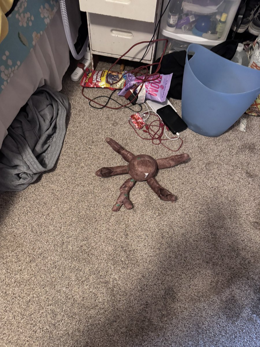 bombleboi's tweet photo. A tale in 3 images. #attackofthebetty https://t.co/OAUV0tnjBk