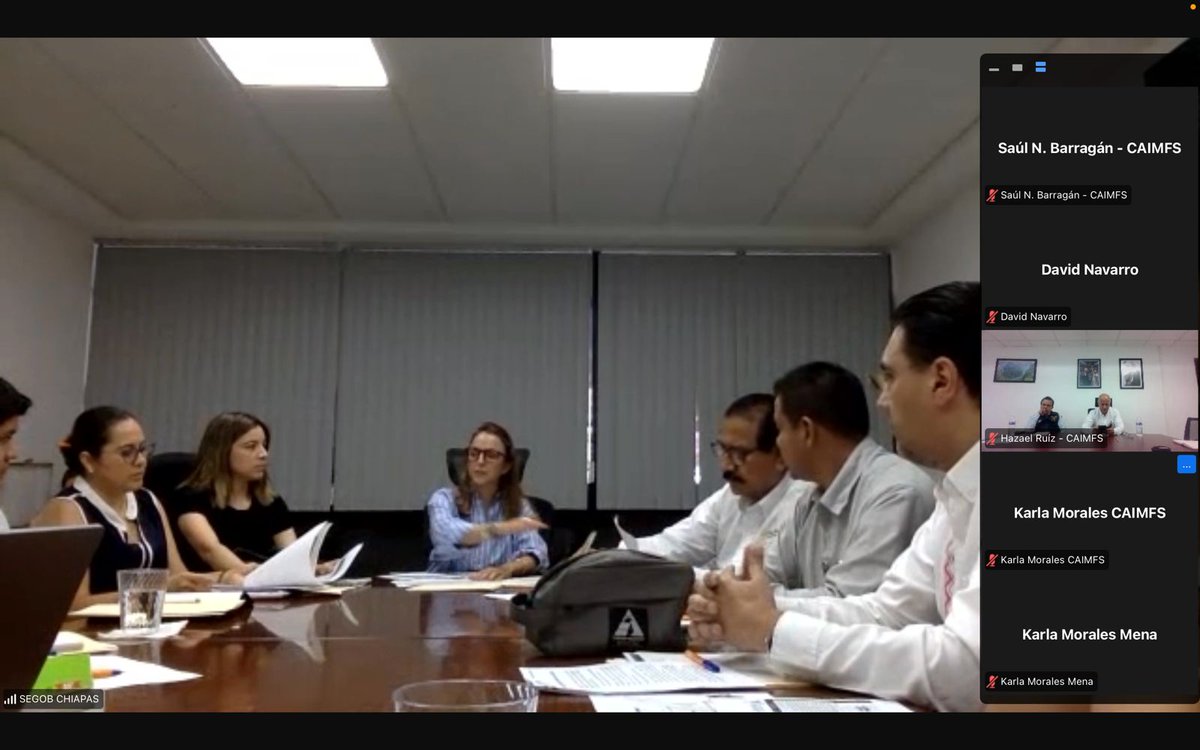 Hazaelruizo's tweet photo. Desde la Coordinación para la Atención Integral de la Migración en la Frontera Sur #CAIMFS, participamos, de manera remota, en una reunión coordinada por la representante de la @SEGOB_mx en Chiapas, Amaranta Miranda Bellato, con autoridades del #INE, del #RegistroCivil de Chiapas y de los municipios de Frontera Comalapa y Bellavista en ese mismo estado.

Se abordaron temas de actas de nacimiento extemporáneas y expedición de credencial para votar a mexicanos por naturalización.

Asimismo, invitamos a las autoridades del INE a participar con una mesa informativa durante la entrega de copias certificadas de actas de naturalización a personas de origen guatemalteco que radica en México desde los años 80, a realizarse próximamente en #FronteraComalapa y #LaTrinitaria en Chiapas, como parte de las actividades que desarrollamos en CAIMFS para garantizar la identidad jurídica de las personas en contexto de movilidad en la #FrontraSur.

@rosaicela_ @arturomedinap @SEGOB_mx