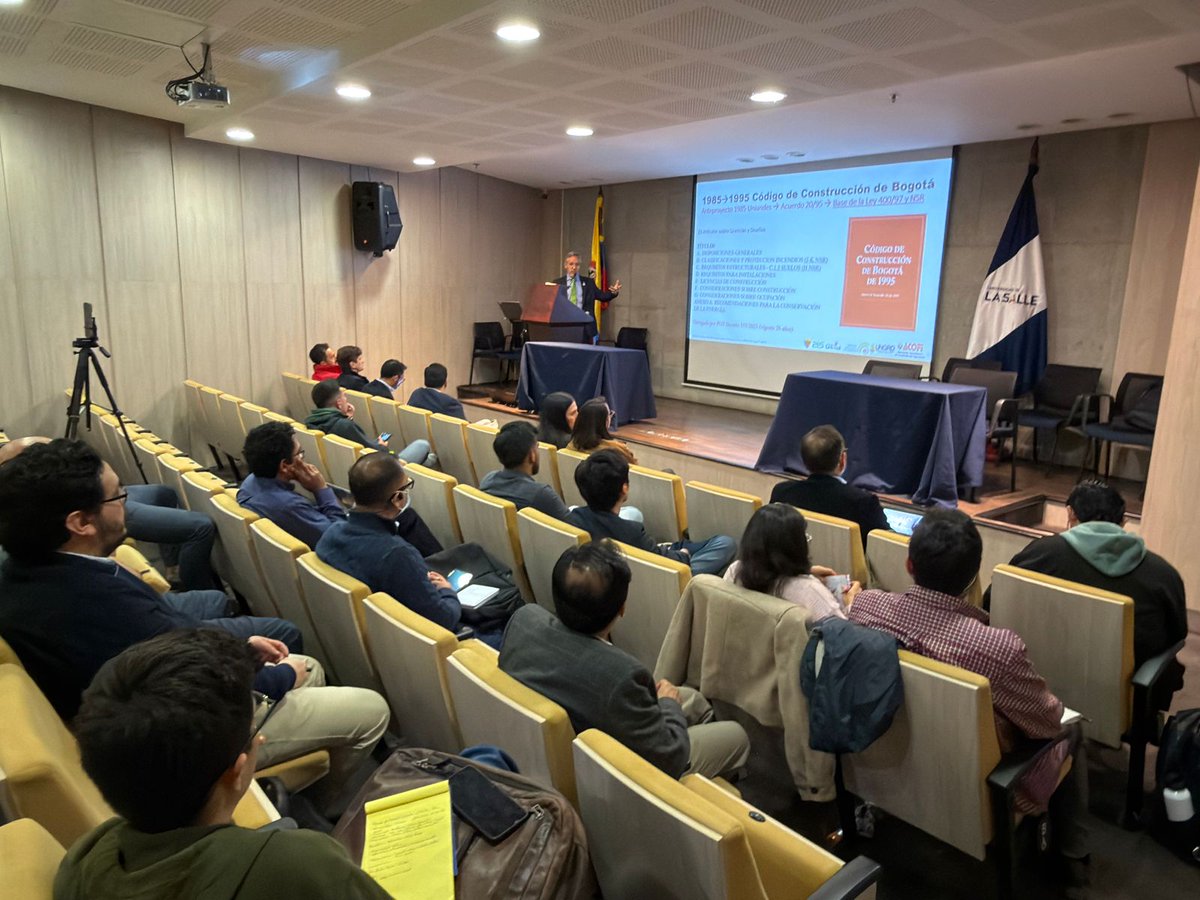 UNGRD's tweet photo. ¡La UNGRD, comprometida con construcciones más seguras!

Participamos en el Conversatorio sobre Amenaza y Desempeño Sísmico. Junto a @unisalle, @acofi, el @sgcol, expertos, academia e instituciones, reflexionamos sobre los retos del diseño y la construcción sismorresistente en Colombia.

Durante la jornada, abordamos temas como la amenaza sísmica, el desempeño estructural y los nuevos enfoques para fortalecer la seguridad de las edificaciones y la resiliencia de la infraestructura en el país.

Fortalecemos el conocimiento del riesgo desde la academia.
