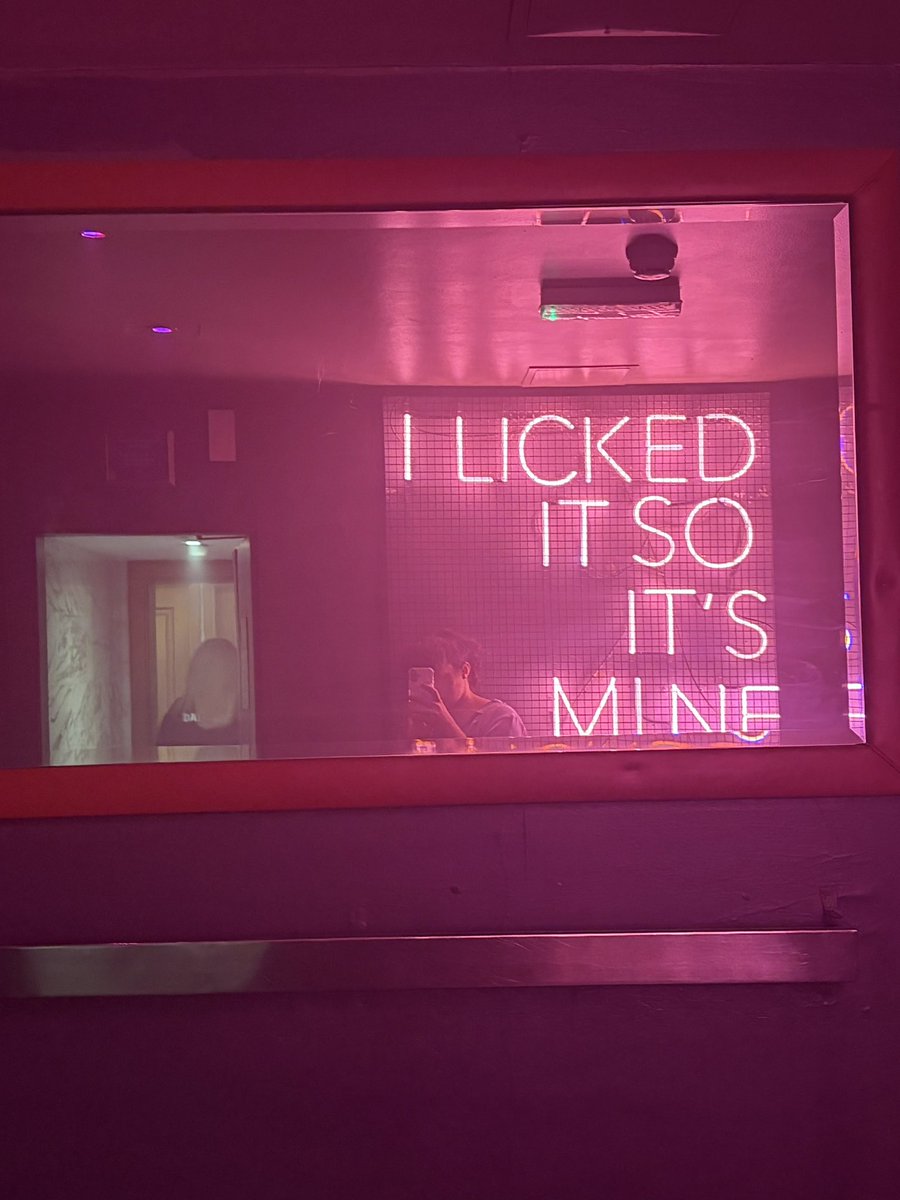 taboo_pup's tweet photo. No one here knows I’m a sec worker ( apart from my forever bestie) 
#ftmporn #drunk #club #23 https://t.co/FwPEGRLl74