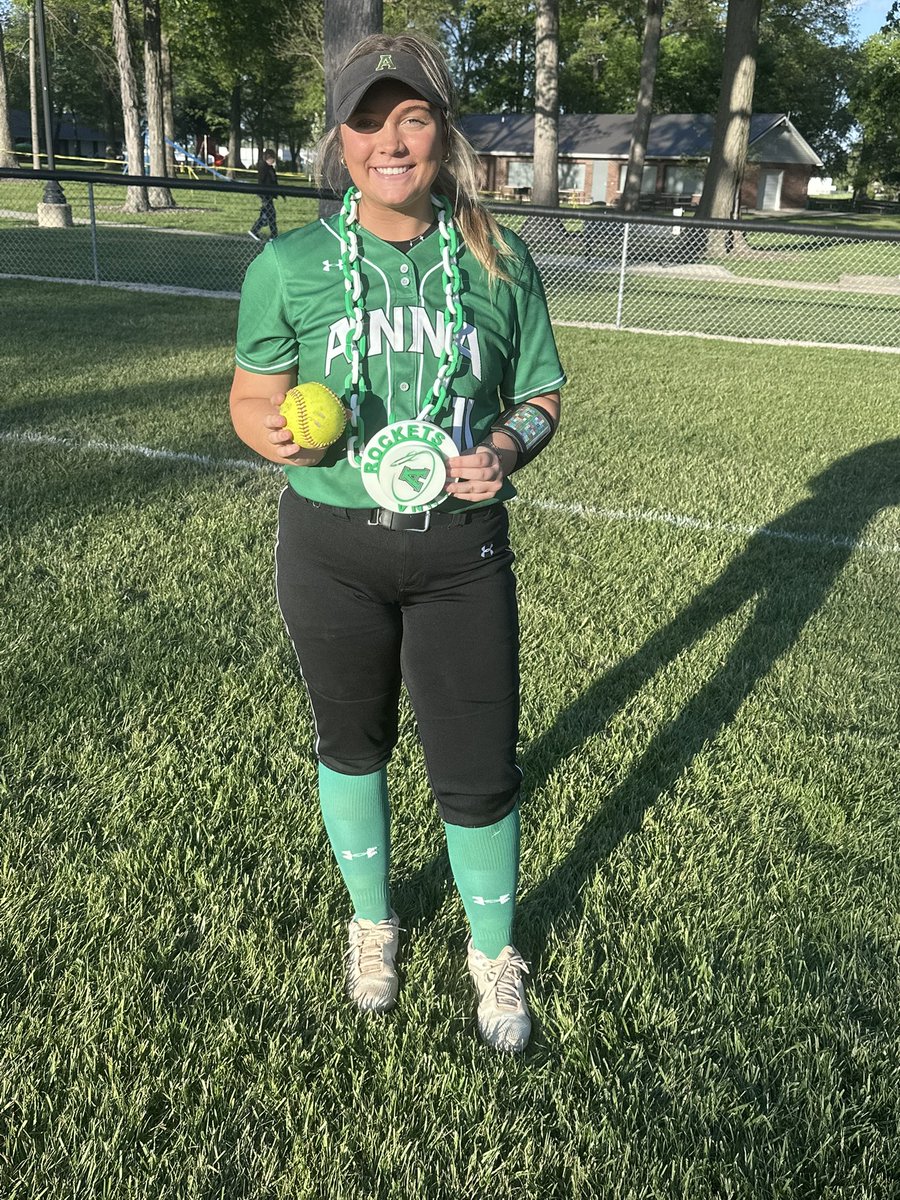 AnnaRocketsSB's tweet photo. Congrats to Marlie McLain for HR #7 !! 🔥 https://t.co/piAXnFgX0A