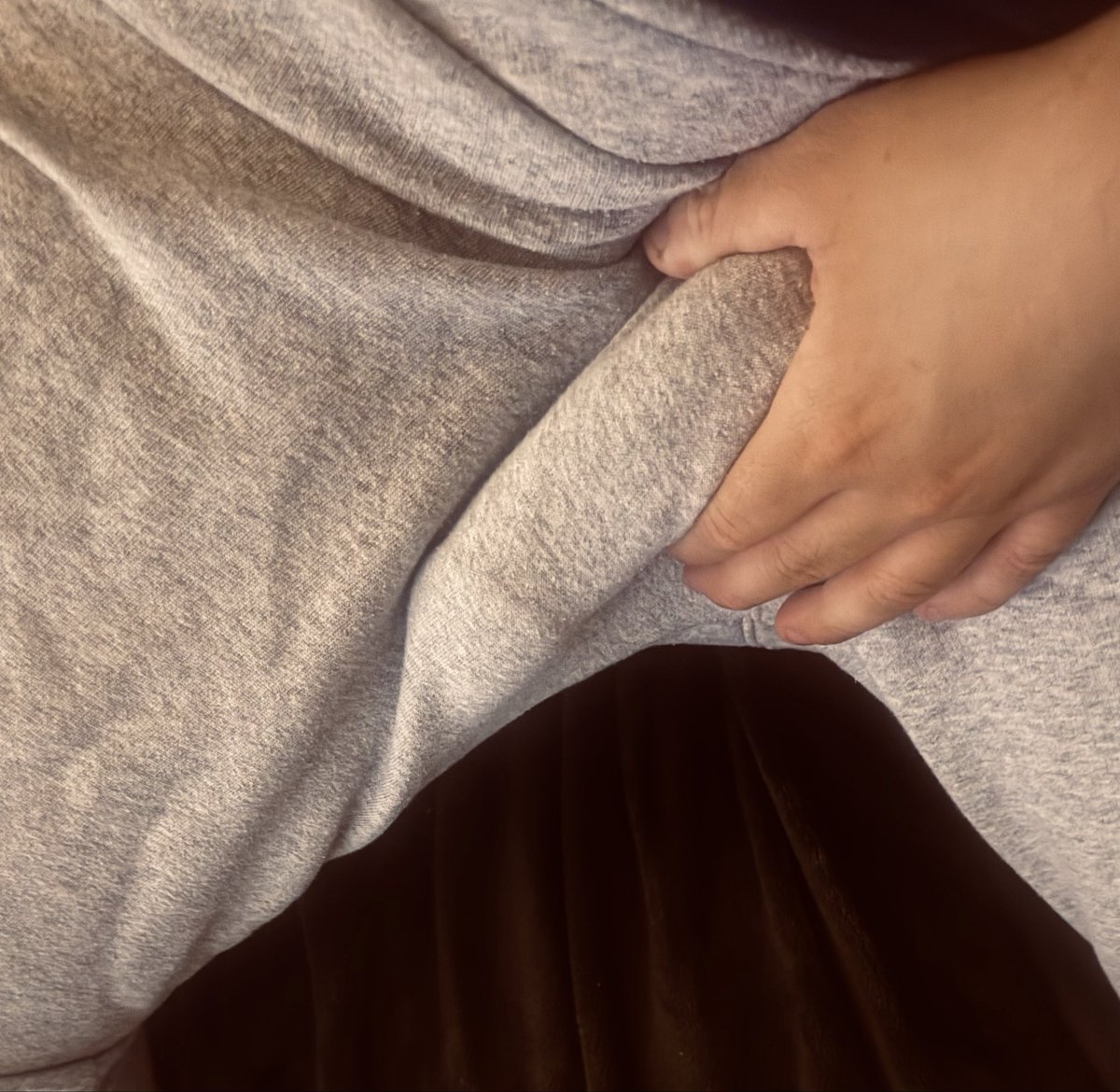 BWClotus's tweet photo. not new just redoing!

bi switch (versatile) 😈 he/him | BWC

thick, hairy, always horny | love trading nudes

send me your best shot and i’ll match it 😏  
edging, breeding talk, cumplay, denial, praise/degradation; your choice ;)

DMs wide open for trades  
18+ only | minors DNI