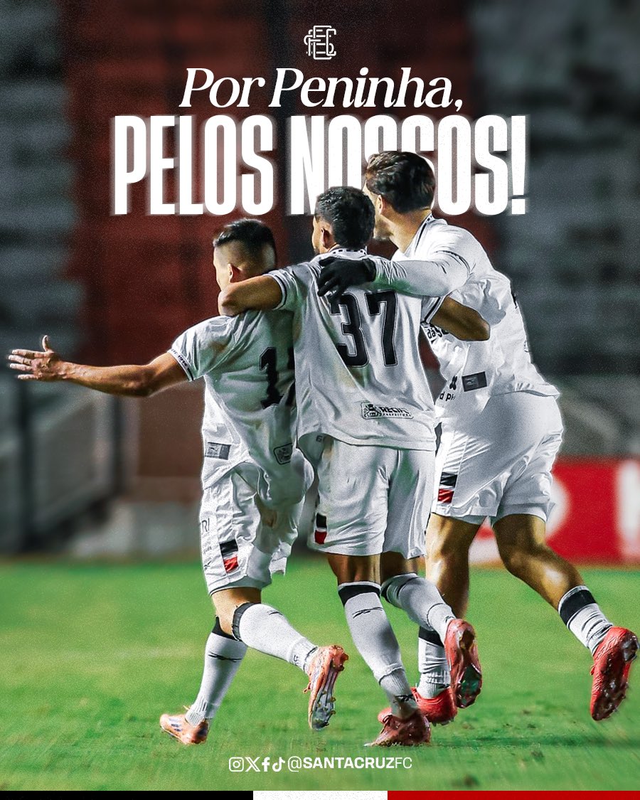 SantaCruzFC's tweet photo. Por Peninha. Pela nossa gente. 🐍❤️  

É por quem vive o Santa todos os dias. Por quem acredita e nunca abandona!

Sábado é na Arena, na força da Nação Coral, em busca de mais uma vitória. 🔥

#QuemÉCoralNuncaRecua 

📸: José Augusto https://t.co/mQOjAMmARL