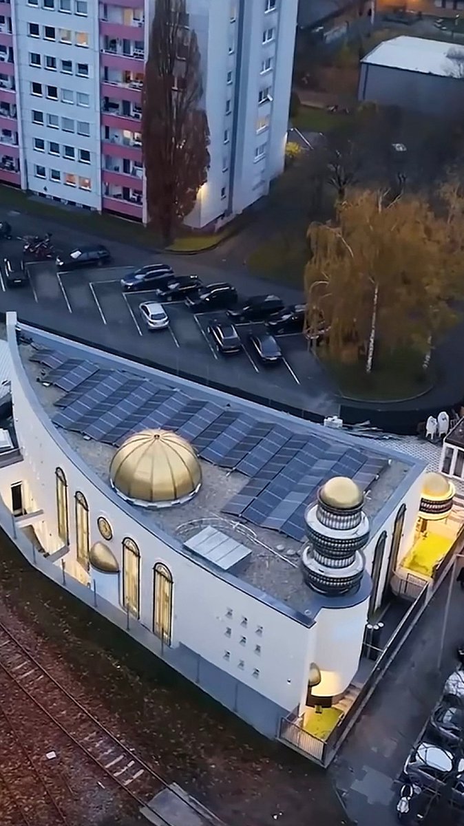 AhmadiyyaMosques tweet media