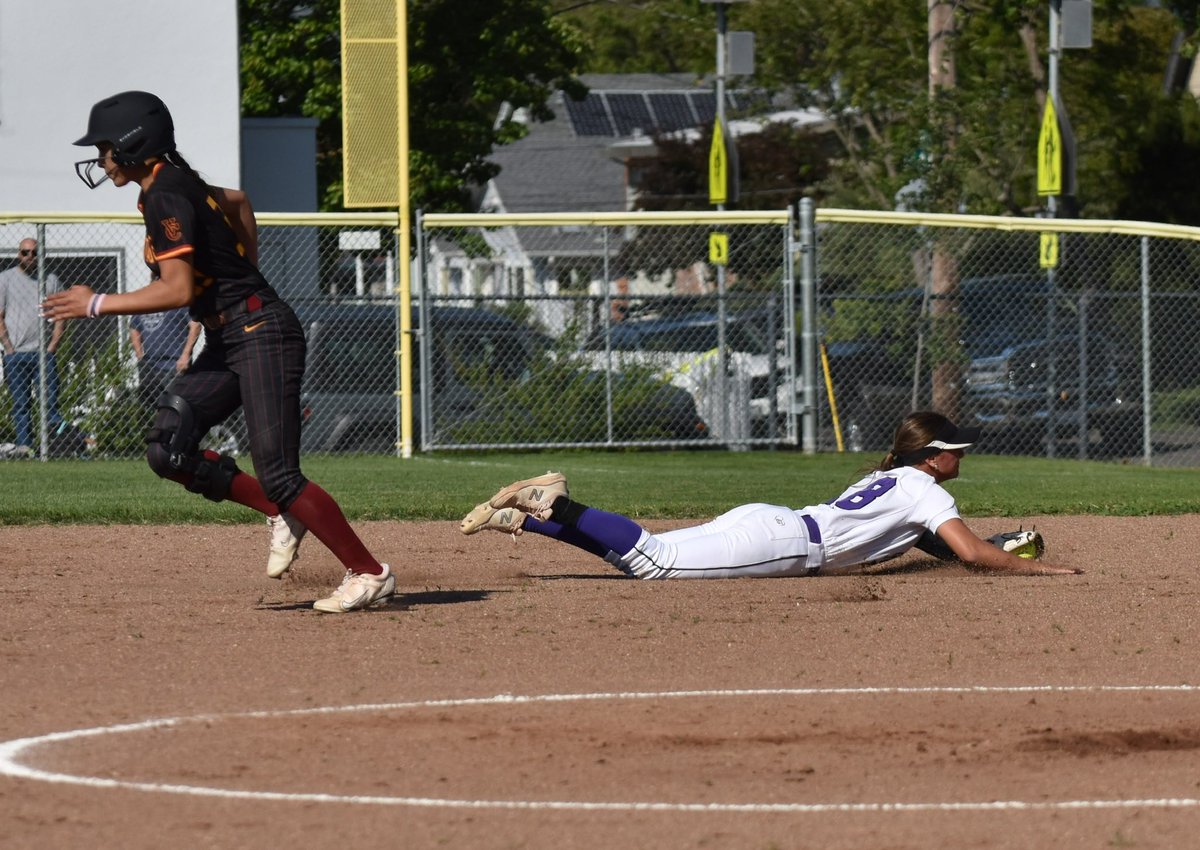 sfannin2028's tweet photo. Here are a few clips from high school season. Getting so excited for summer ball but not looking forward to taking the field for the last time with my c/o 2026 teammates. 
#multisportathlete
#2028MIF
#2028utility
#akashoey
@TcicCuba 
@GirlsintheGame 
@TopPreps 
@CoastRecruits @CoastRecruitsSB
@MaxPreps @PrepSoftball
@ExtraInningSB
@LineDsoftball
@SoftballDown @SoftballRecruit
@IHartFastpitch
@SoftbalAmerica @SBRRetweets @SSN_Softball @tp_softball
@SportPrepX @collegesbzone 
@SoftballPros