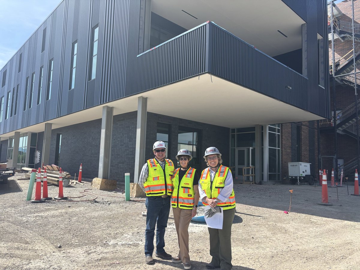 UNevadaGov's tweet photo. Thank you, Assemblymember Brown-May for stopping by campus and touring the new Nevada State Public Health Lab, set to open this October! https://t.co/ZpHseTOkt9