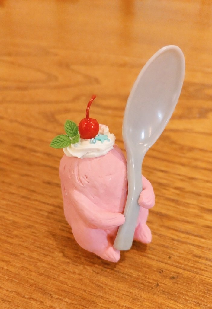 mandrasan_jp's tweet photo. まんどらサンデー🧁できましたけど！

#デザフェス63
#スイーツ
#まんどらさん https://t.co/SlKWlqzlED