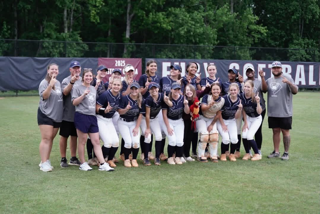 FurySoftball44's tweet photo. BACK-2-BACK DISTRICT CHAMPS 🏆

Fountain Inn - 14
Westside - 3

Dawgs of the game - Mia Anderson &amp; Olivia Lieb. https://t.co/OrYQQlfgvr