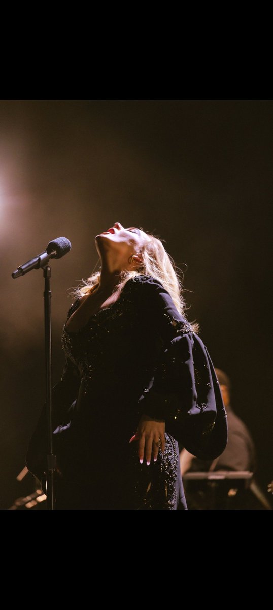 gilda_patetta's tweet photo. DÍA 5️⃣1️⃣8️⃣✅️ La evolución de @adele interpretando One and Only #adele21 en el tiempo ha sido grandiosa hasta llegar a este segmento de la canción sublime de puro arte y talento😌🙌💫✨️
#adele #Daydreamers #weekendswitheadele https://t.co/8T1dFRbLq0