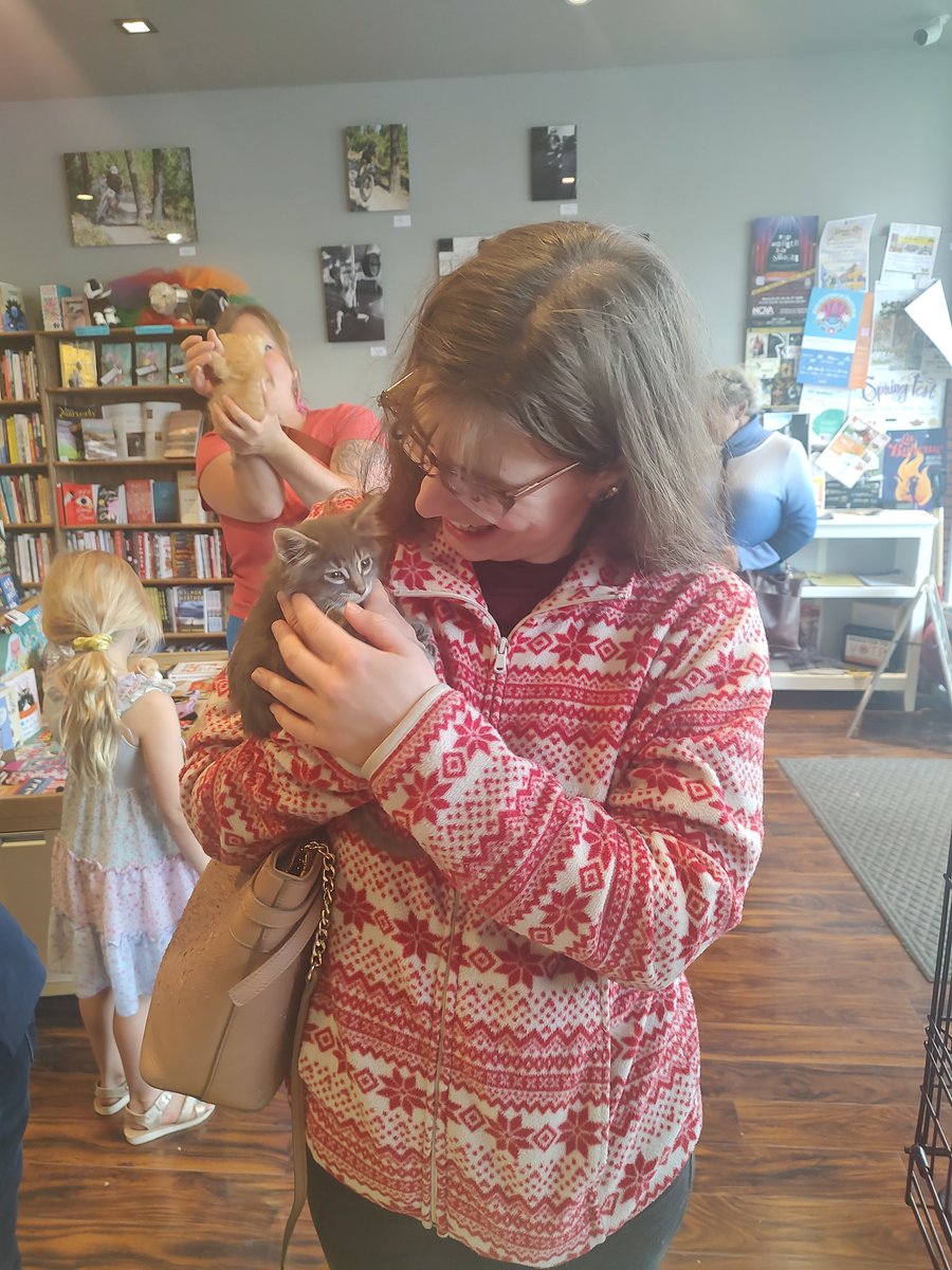 athomasonauthor's tweet photo. My two most favorite things about This House of Books: the weekly writing groups on Tuesday nights and their annual kitten shower! https://t.co/hCXJD8dgJx