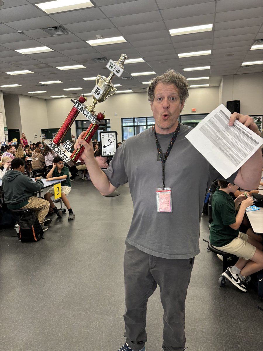 WalkerMiddleIB's tweet photo. Mr. Arnold - Our IB Teacher of the Month for Reflective 🎉🐺💚 @HillsboroughSch @iborganization https://t.co/pnfT3b8oVa