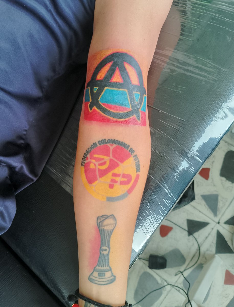 TablonPlay's tweet photo. (A) tricolor realizada en StudioDamn, la copa y el escudo también fueron realizados en StudioDamn, tatuajes ya cicatrizados

Citas y cotizaciones: 3113718073

#studiodamn #futbol #colombia #deportivopereira #lobosurpereira #barrabrava #a #copa #pereira #anarquiasur #fcf #dp #lsp https://t.co/HXq7dwlf2Y