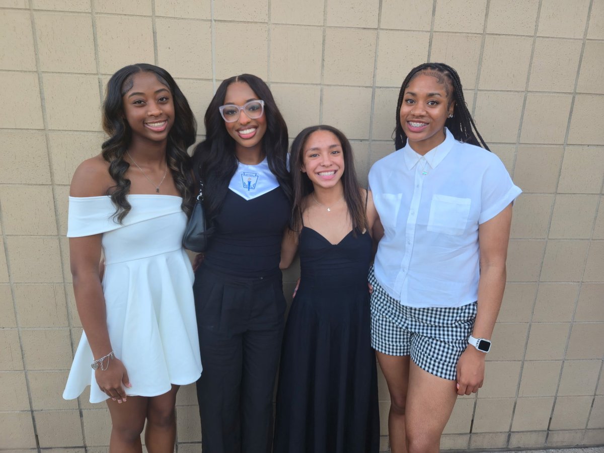 DHS_Vball's tweet photo. Congratulations to our Panther Volleyball athletes on being inducted into the National Honor Society! Your hard work, dedication, leadership, and commitment in the classroom and on the court continue to make our program proud. Keep striving for excellence in everything you do! https://t.co/OIf4DtBUqa