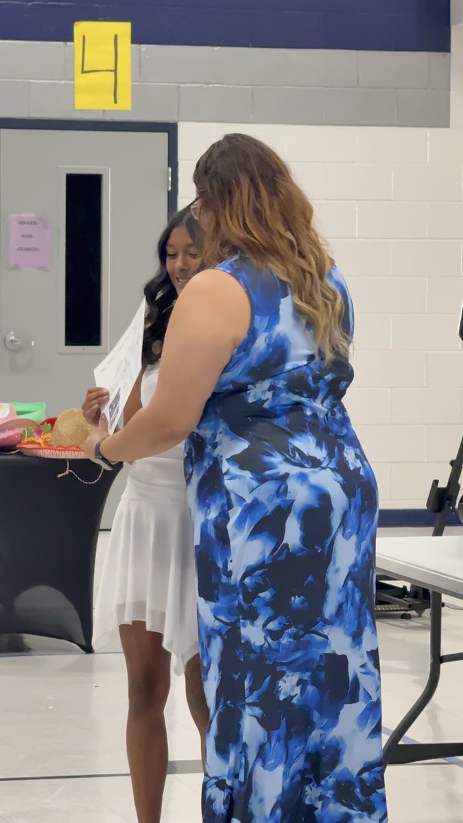 Jessica Estrada tweet media