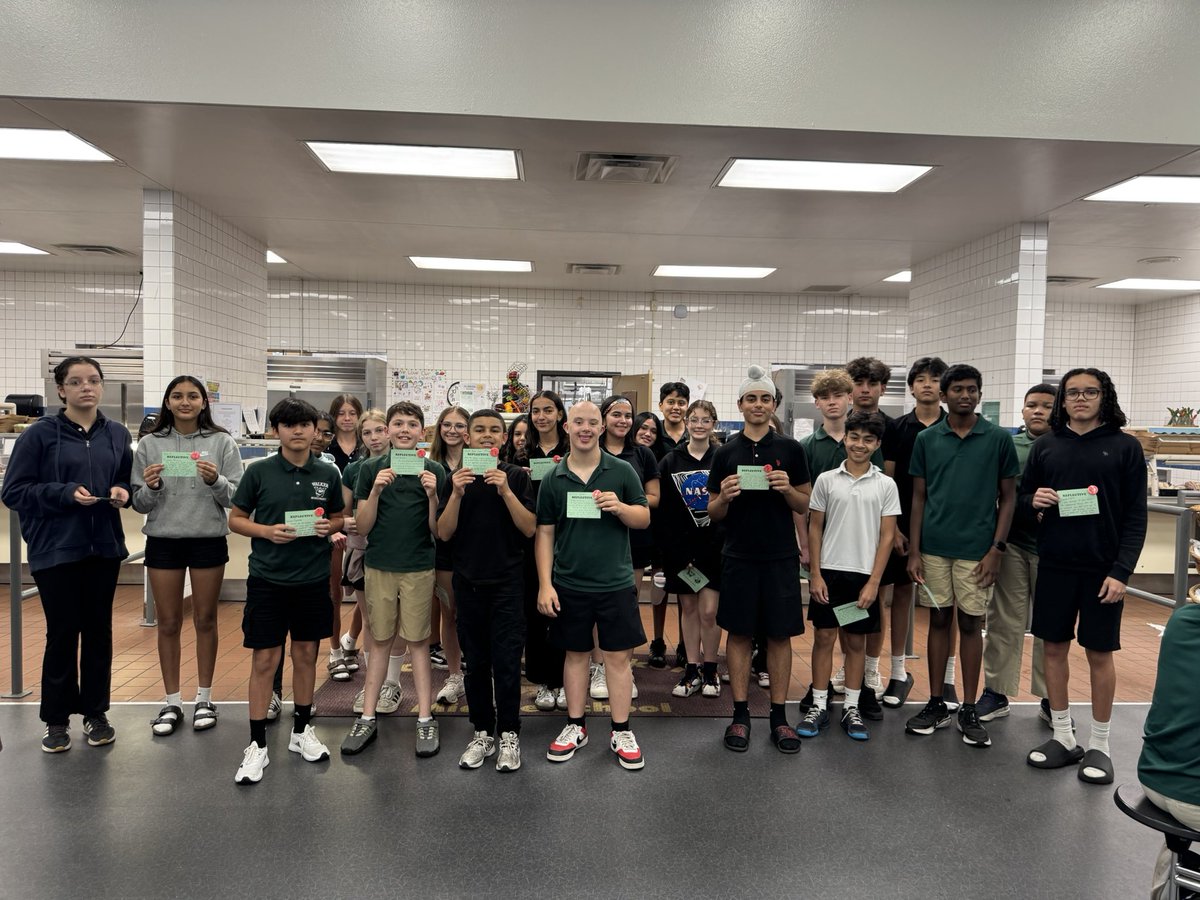 WalkerMiddleIB's tweet photo. Shout out to our IB Students of the Month for Reflective! 🐺💚 @HillsboroughSch @iborganization https://t.co/Qtb8BgcJPb