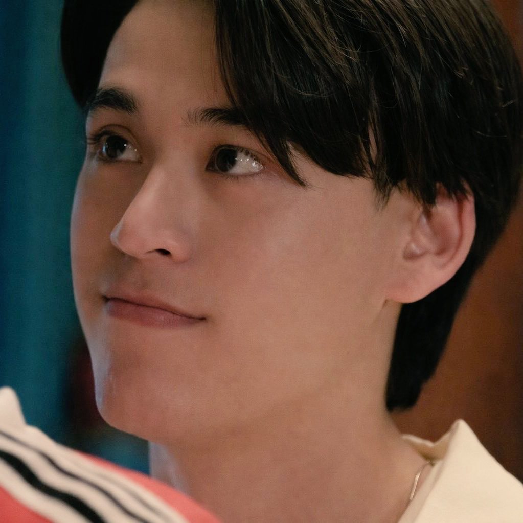 คุณนที  กับ  น้องตั้ว 
ถ่ายซีรี่ส์ในช่วงเวลาเดียวกันกวินกินบทแทนข้าวแล้วแหละ