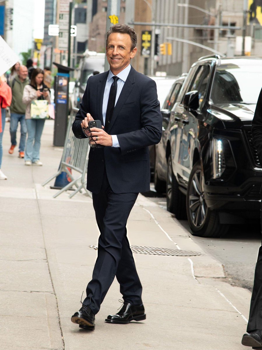 Best of Seth Meyers ᡣ𐭩 tweet media
