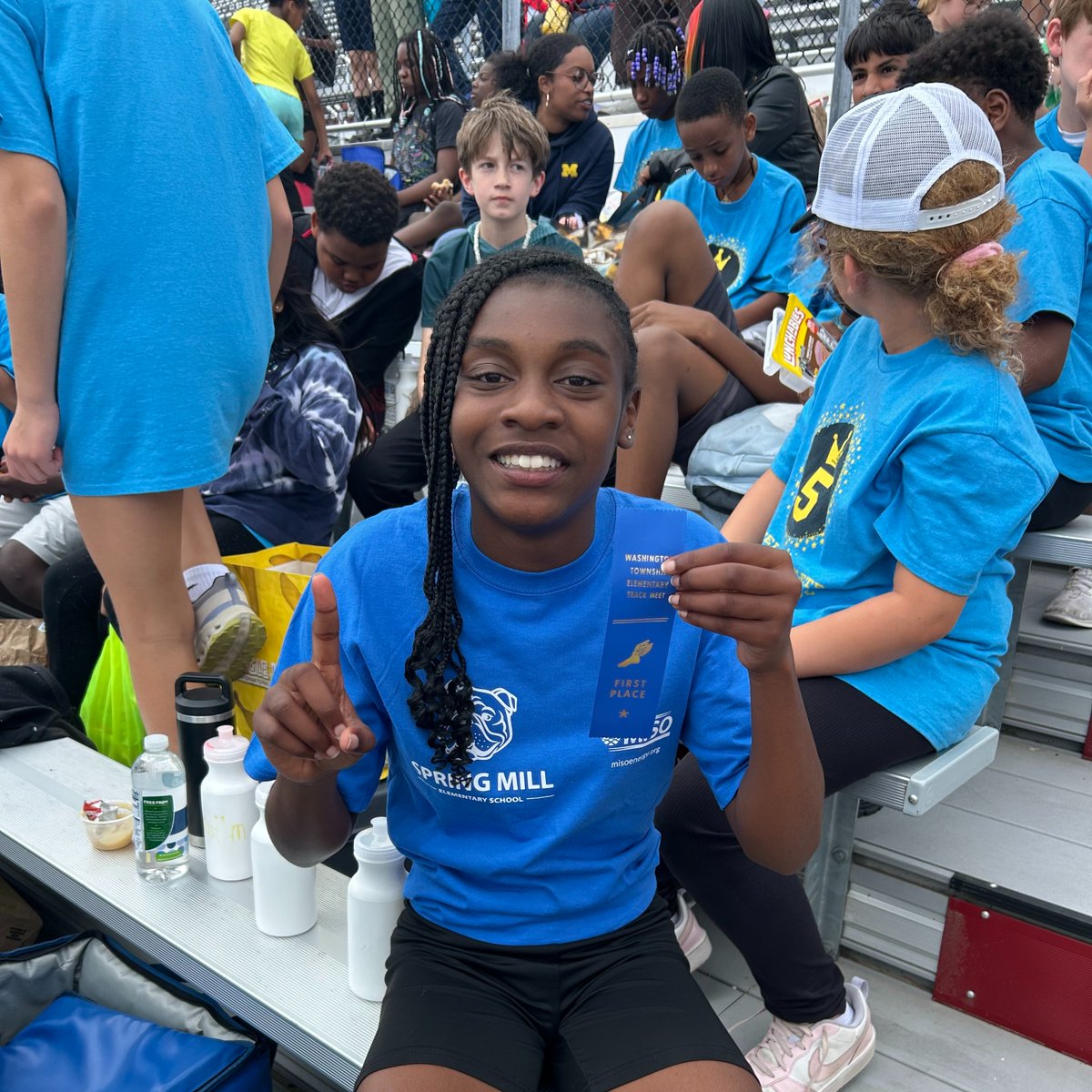 springmillelem's tweet photo. Proud of our 5th Grade Track &amp; Field Team for representing SMES at the district-wide event! Their effort, teamwork, and sportsmanship were outstanding. Thank you to Mr. John Campbell for coaching and supporting our Bulldogs every step of the way! 💙🐾 @springmillpto @msdwt https://t.co/Zc2AI2gkpw