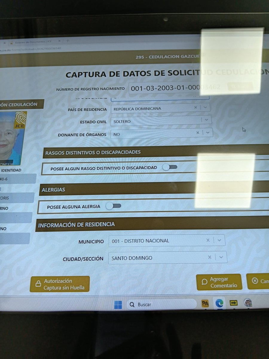 NorisDecena's tweet photo. ¿Por qué  soltero si identifico mi sexo y soy mujer?   @juntacentral , @MMujerRD, @EducacionRDo. Las instituciones del Estado dominicano, al menos deben respetar la RAE y dar visibilidad a la mujer  en la presentación o solicitudes de documentación oficial. https://t.co/8yMKRwx4KO