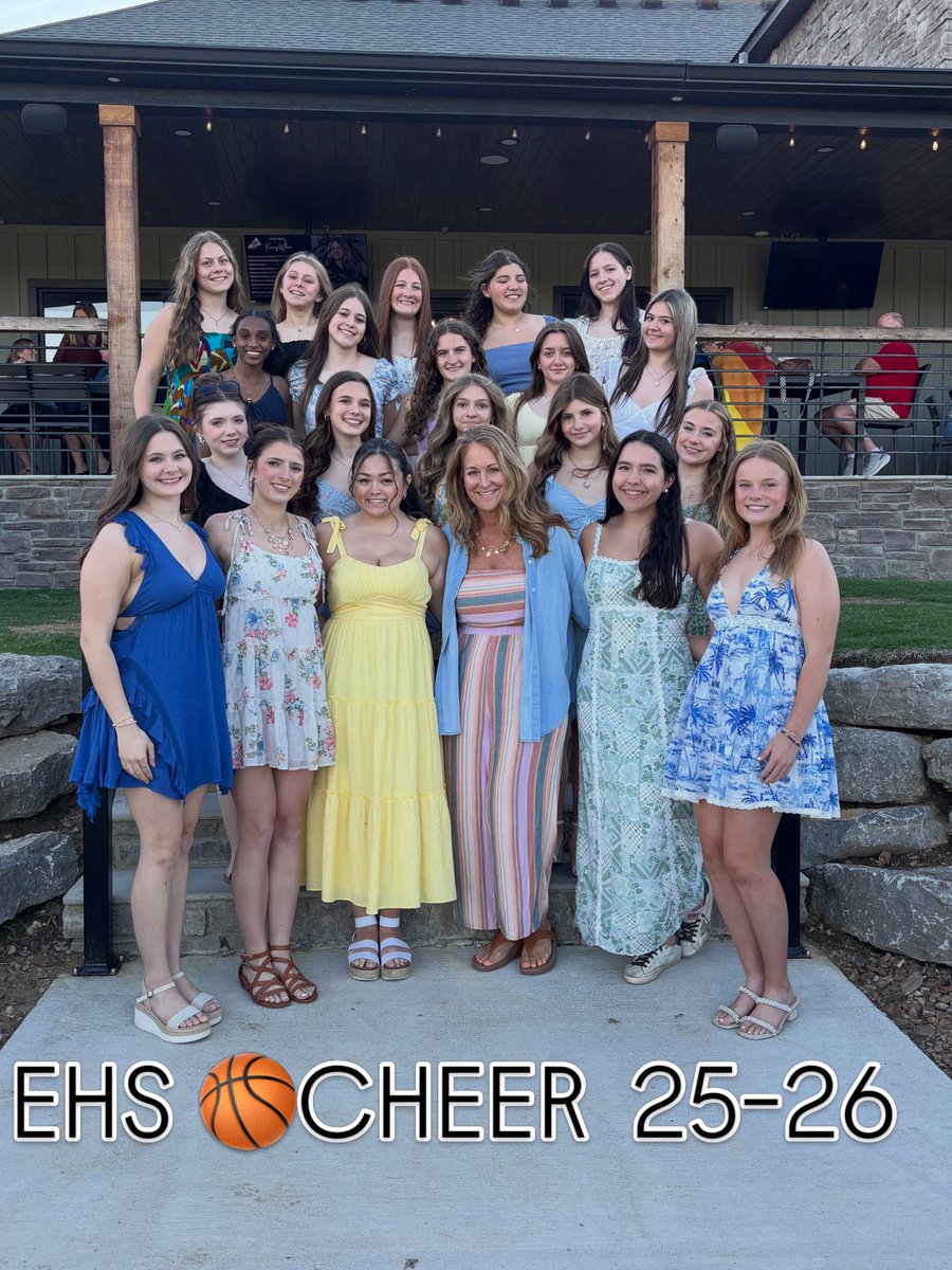 EHSBBCheer's tweet photo. One last cheer gathering before our seniors graduate Friday!! Love this group so much 📣🦅🏀❤️ https://t.co/dlzEBQMqK8