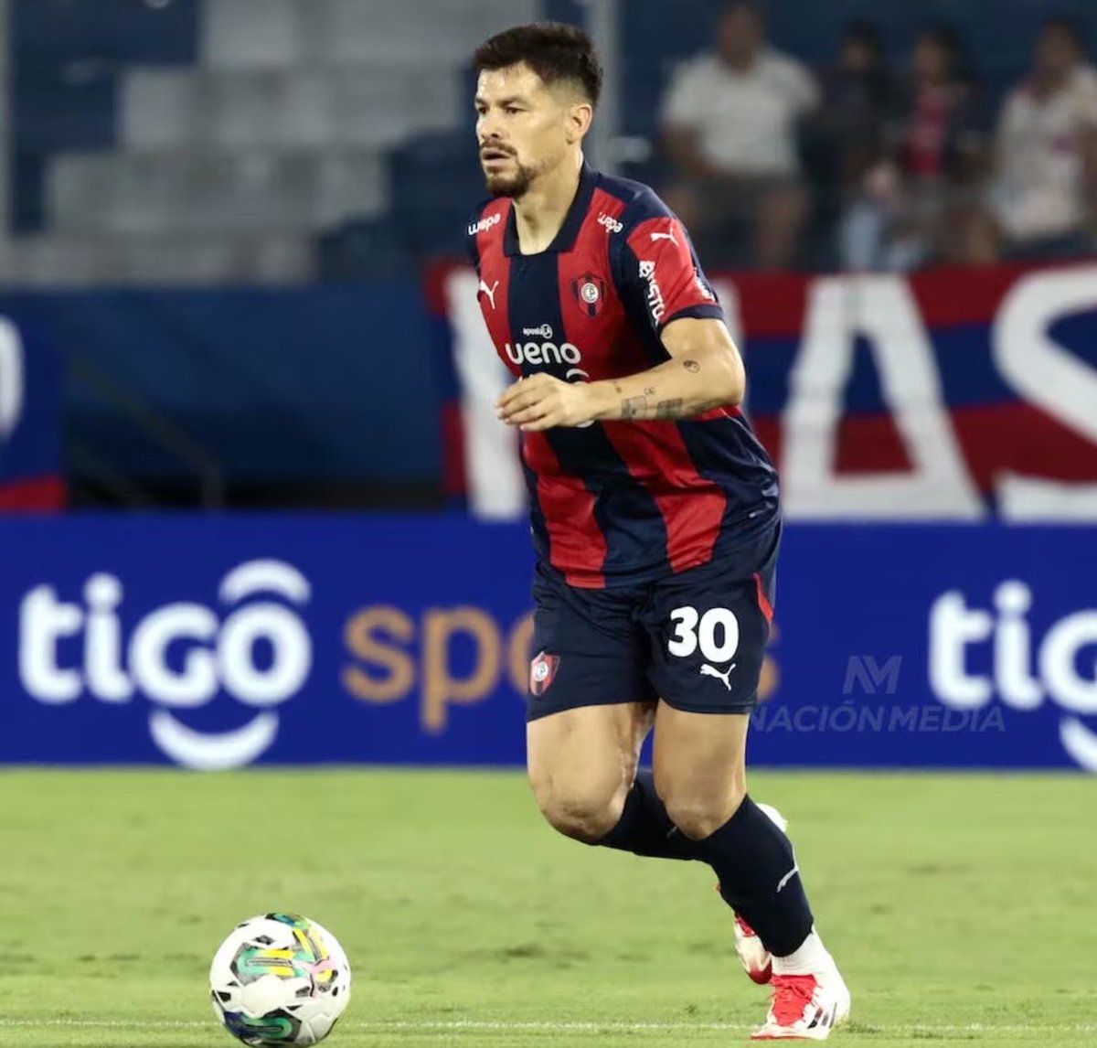 Danymacica's tweet photo. Ariel Holan 

“Gastón Giménez y Harold Mosquera ya no juegan lo que resta del campeonato (dos fechas más) lo de Mosquera es una tendinitis.
Blas Riveros es el que mejor chances tiene de jugar uno o los dos partidos.
Luciatti está recuperándose muy bien”
#LaGranJugada https://t.co/rYNoTlqFz9