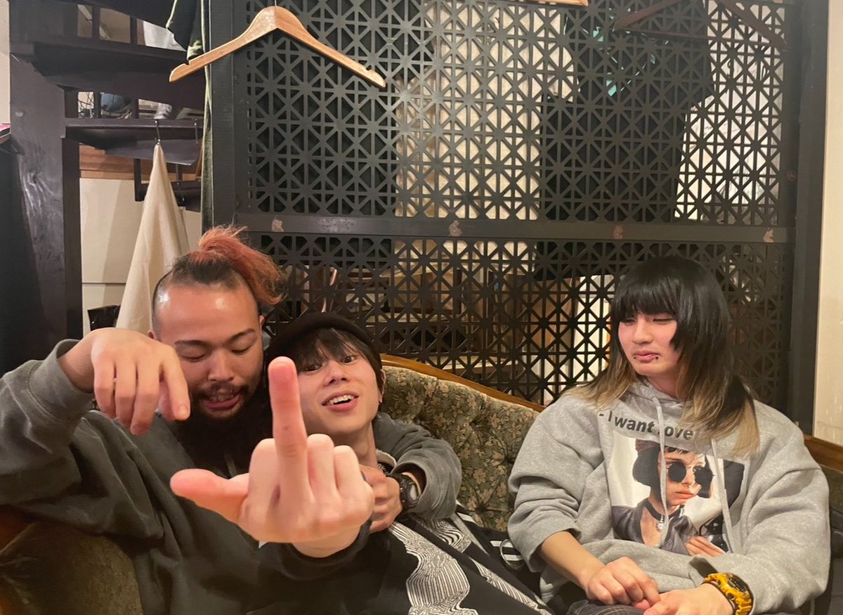 かほ tweet media