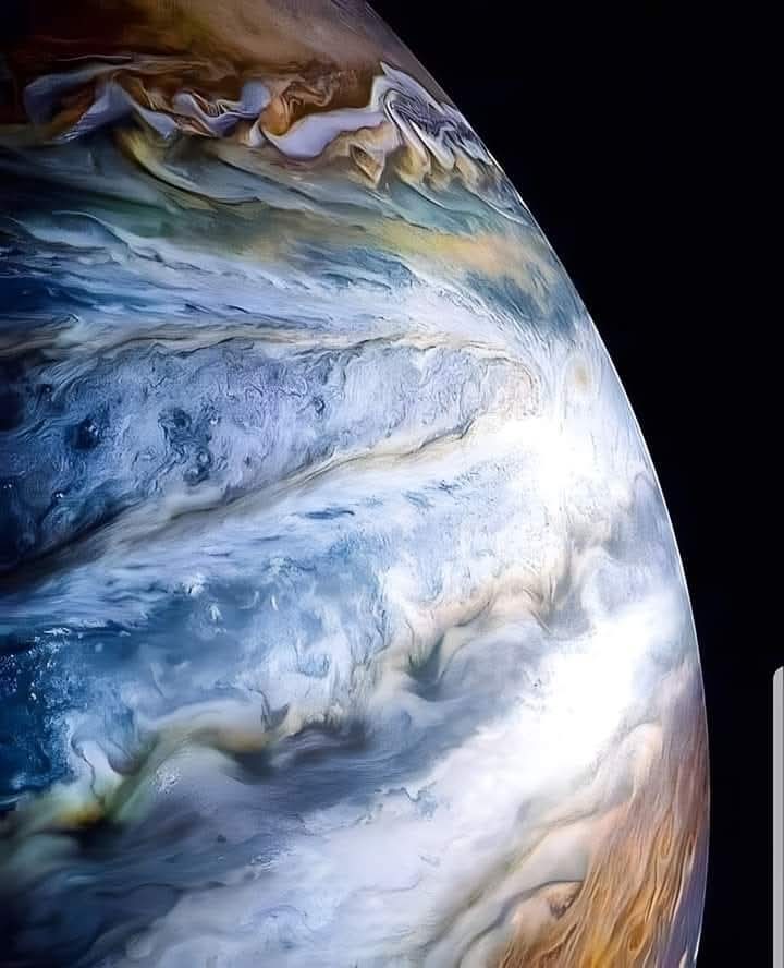 Black Hole tweet media