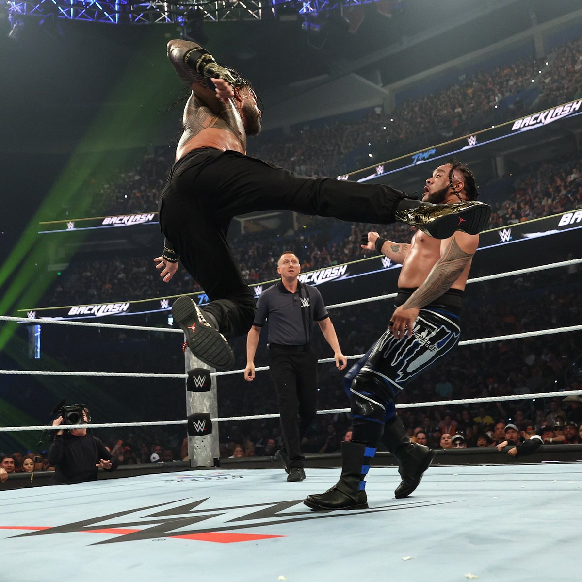 OTC1. ⎆ NOT @WWERomanReigns tweet media