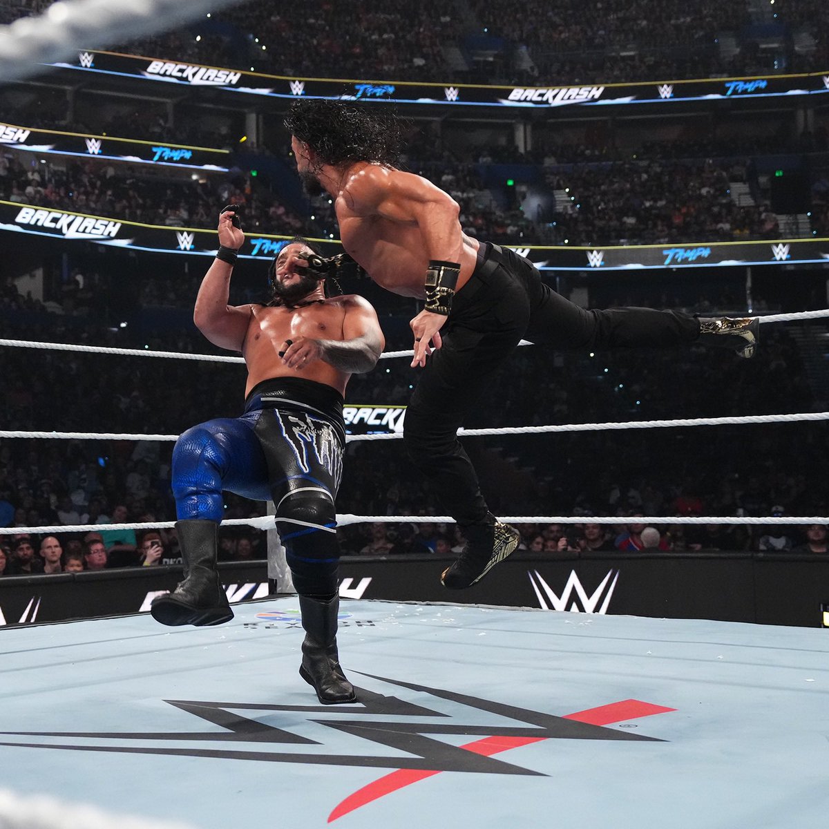 OTC1. ⎆ NOT @WWERomanReigns tweet media