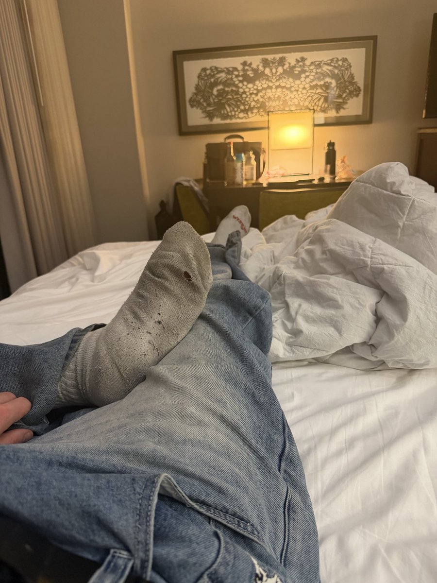 byehellono's tweet photo. just got back to my hotel #chudai #wataa #findom #domalpha #straight #bi #cashpig https://t.co/RSql0h6COu