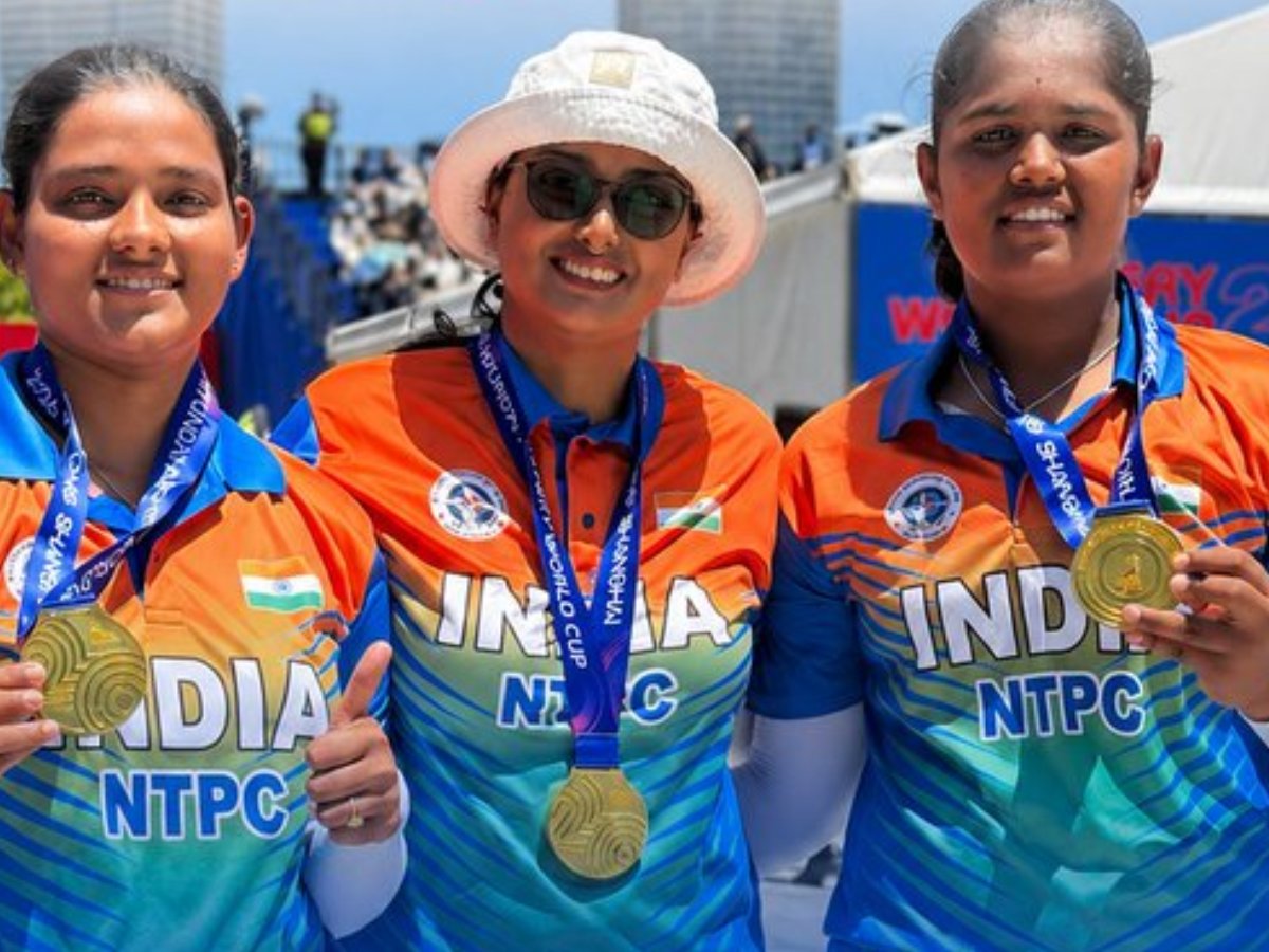 ONGC_Foundation's tweet photo. Historic triumph for India! 🇮🇳🏹
Congratulations to India’s women recurve team- Deepika Kumari, Ankita Bhakat &amp; Kumkum Mohod- for winning Gold at the Archery World Cup Stage 2 in Shanghai after a thrilling final against China. 
#GoldMedal #IndianArchery https://t.co/u6Q50B1ECH