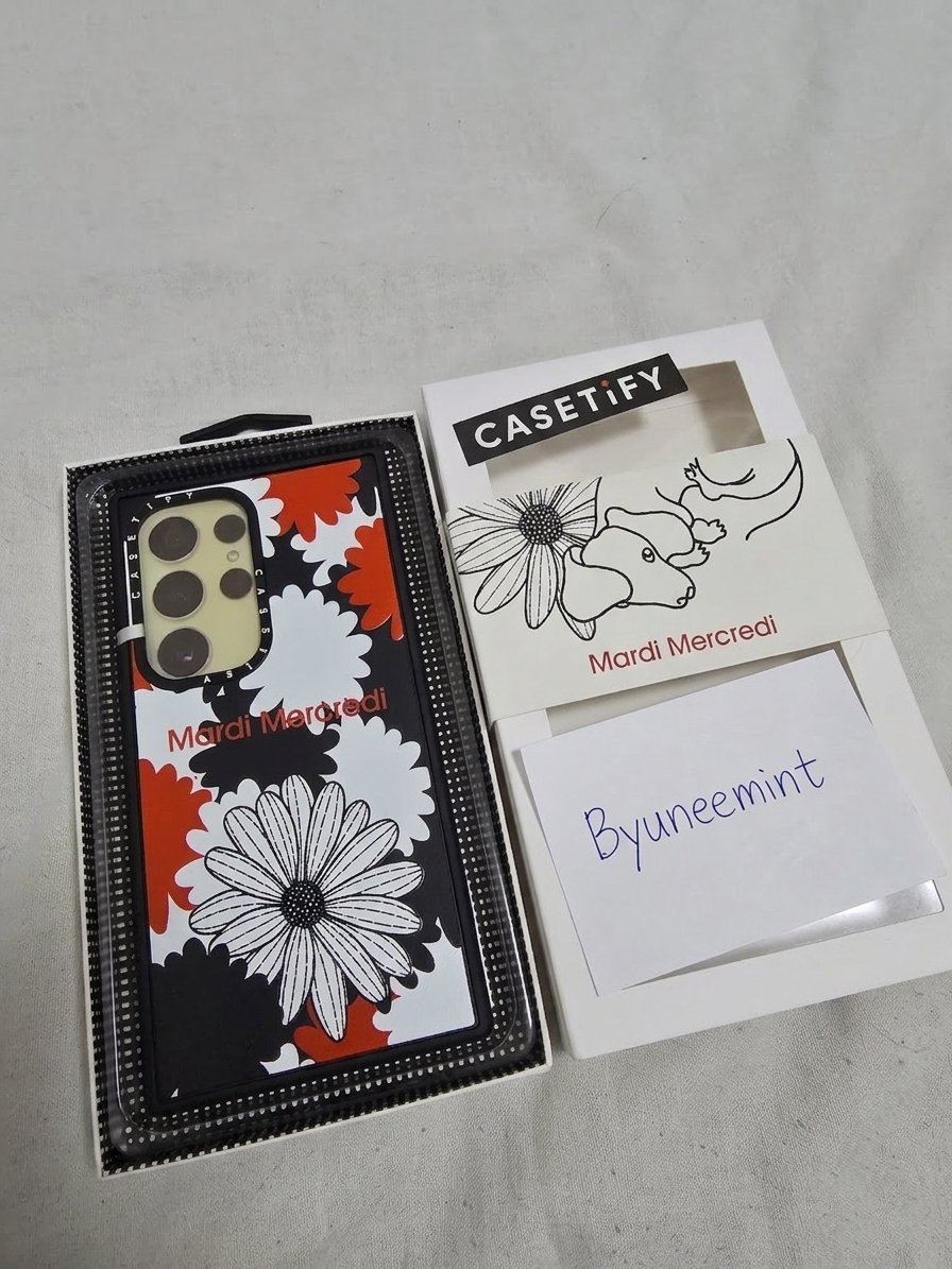 Byuneemint's tweet photo. #ขายเคสทิฟาย Samsung S24Ultra

Mardi Mercredi x CASETiFY
✅️✅️ 1,300฿ 📦 ส่งฟรี 📦
📱📱 มือ 1 ของใหม่ ไม่เคยลอง

ทักขอดูรูปเพิ่มเติมได้จ้า

#casetifyมือสอง #ขายcasetify
#อยากขาย #casetifyมือหนึ่ง
#เคสทิฟายซัมซุง #เคสมือถือ
#CASETIFY #sumsungs24ultra https://t.co/rNcZmiXemO