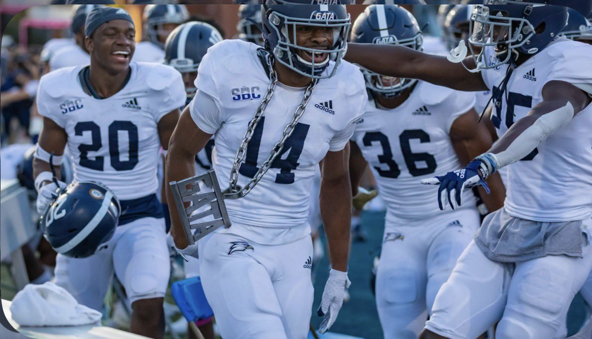 BigBray59's tweet photo. Beyond blessed to receive a offer from Georgia Southern today thank you @DLcoachbeck @GSAthletics_FB 

@Coach_Chapp151 @bobbycarr11 @CoachOtt77 @Jeff_XOS @Madhousefit @GSCoachHelton @CrowderKhalil @valley6877 @PrattvilleFB @CoachMarlonBush #agtg #trenchmob https://t.co/dio1E95onC