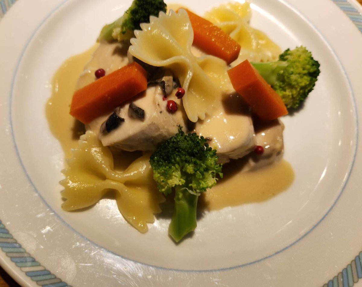 YaesuTerminalH's tweet photo. 直火焼きと旬彩のレストラン
Cache Cache（カシュ カシュ）
【今週のランチ】

Aランチ　¥1,500（税込）
チキン胸肉のシュープレームソース

Bランチ　¥1,500 （税込）
サバの香草パン粉焼き トマトソース

#八重洲 #ランチ #日本橋 #八重洲ランチ https://t.co/Wdm8ay3ozw