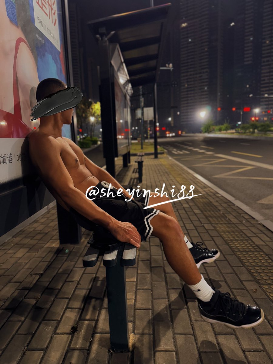 射瘾师0S tweet media
