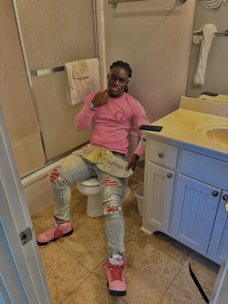 TySlime tweet media